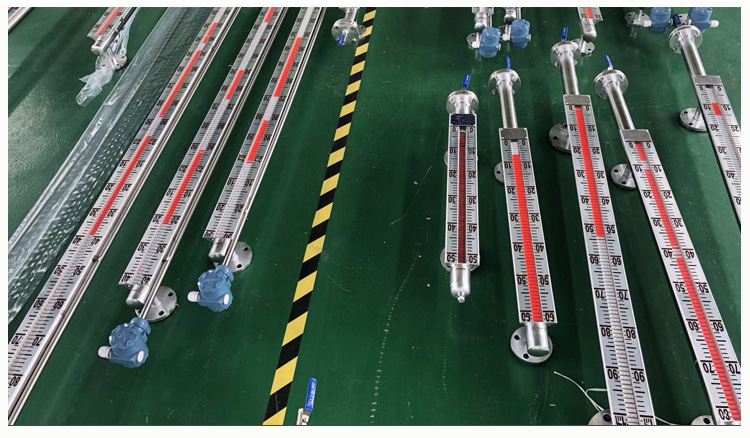 uhz磁翻柱液位計(jì)產(chǎn)品圖